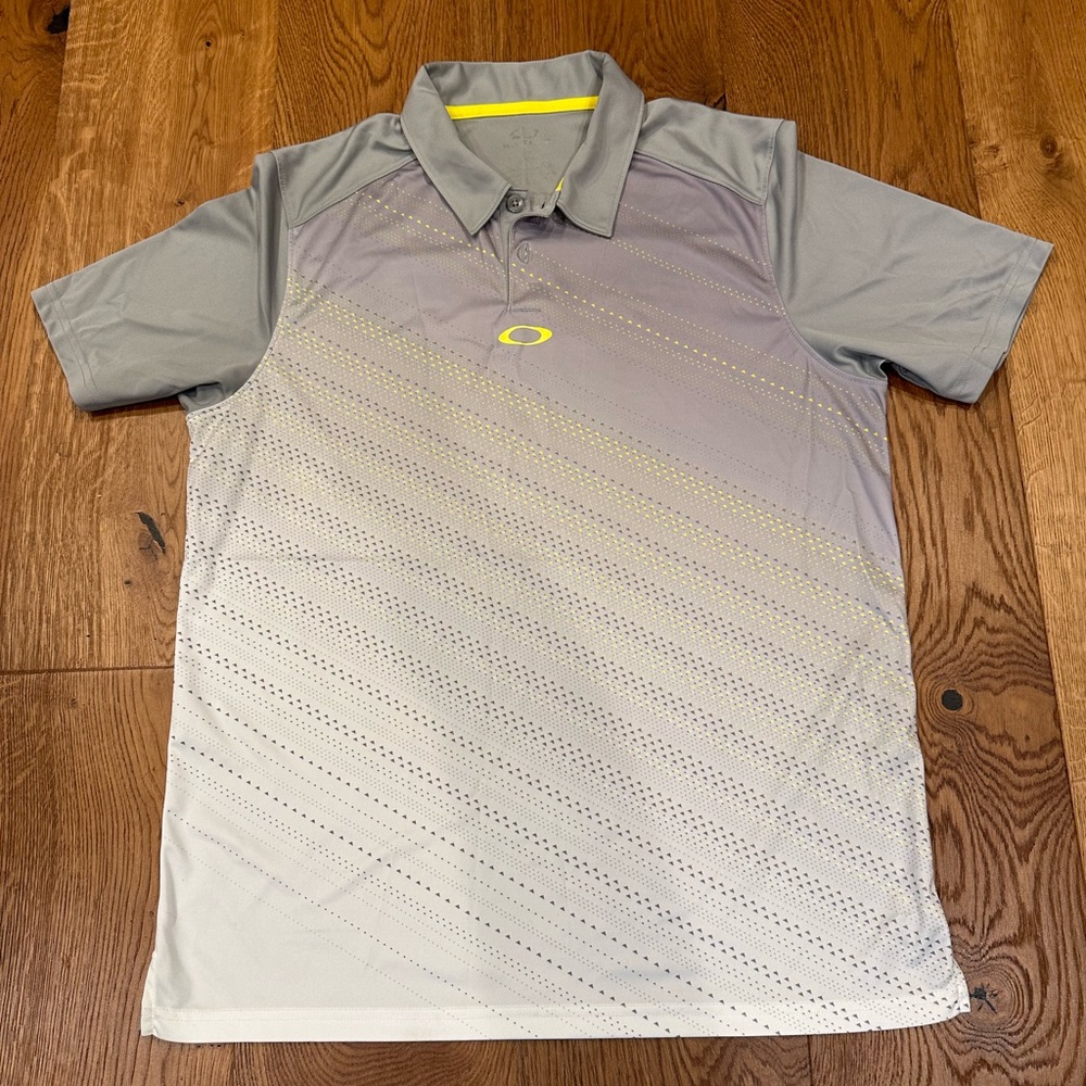 Oakley men’s medium polo